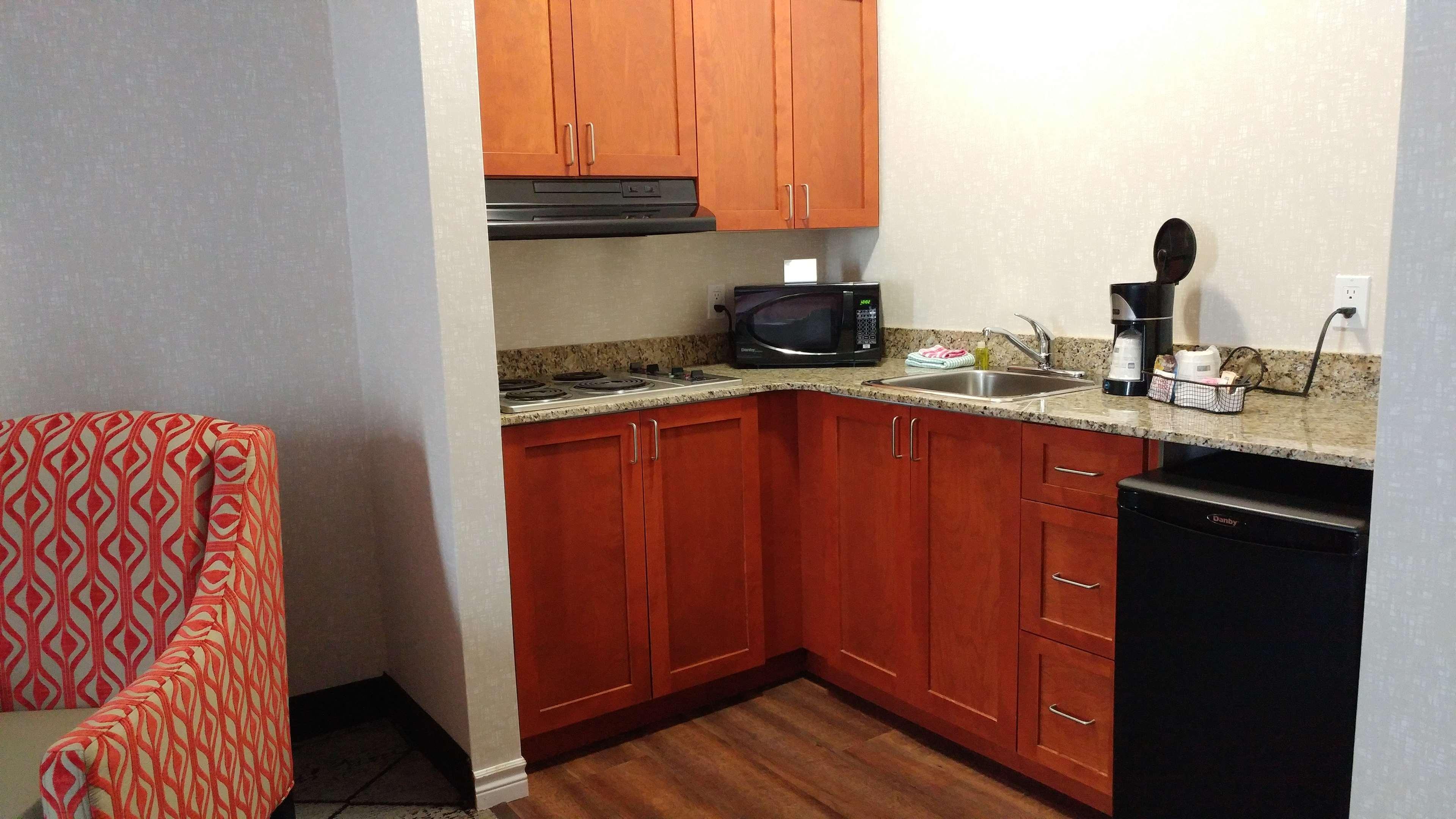 Best Western Plus Rose City Suites Welland Zewnętrze zdjęcie