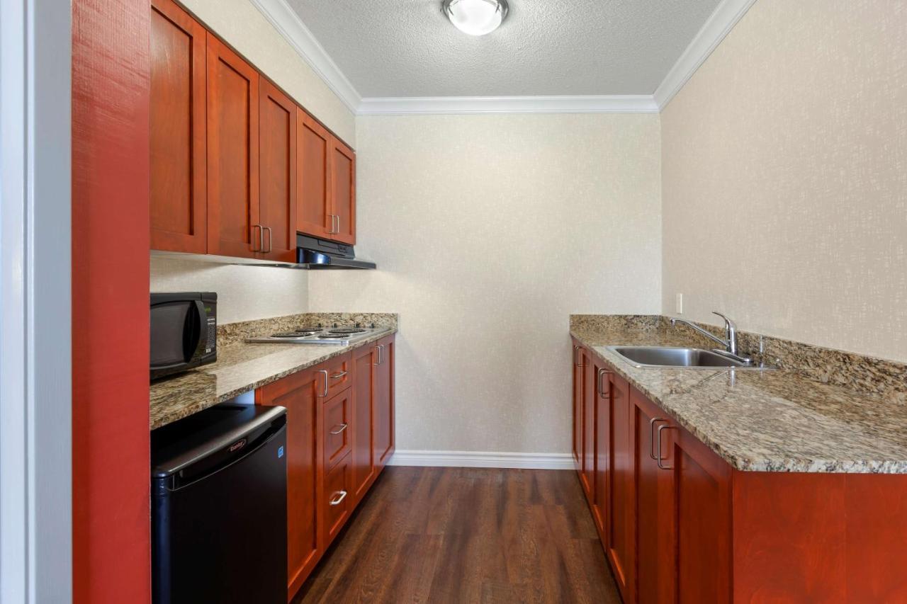 Best Western Plus Rose City Suites Welland Zewnętrze zdjęcie