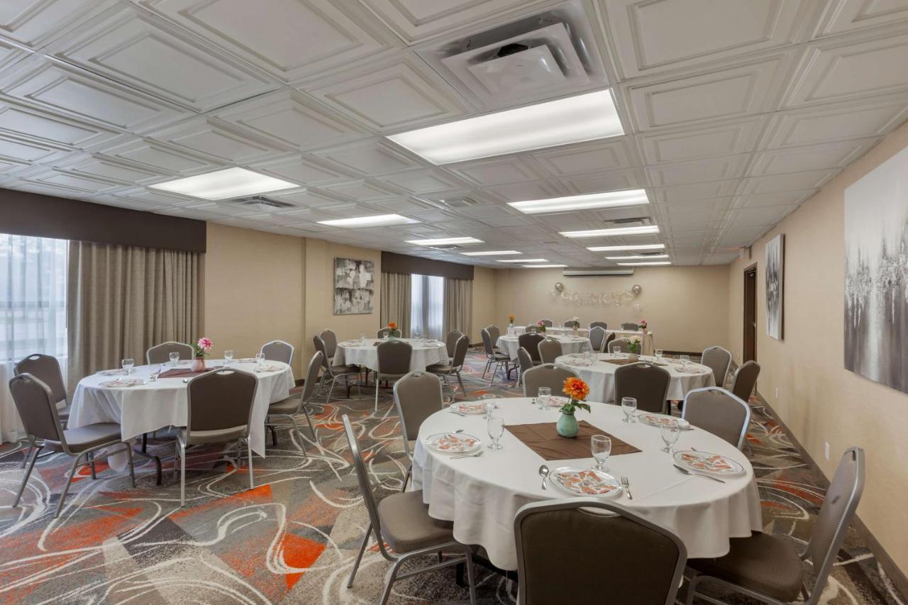 Best Western Plus Rose City Suites Welland Zewnętrze zdjęcie