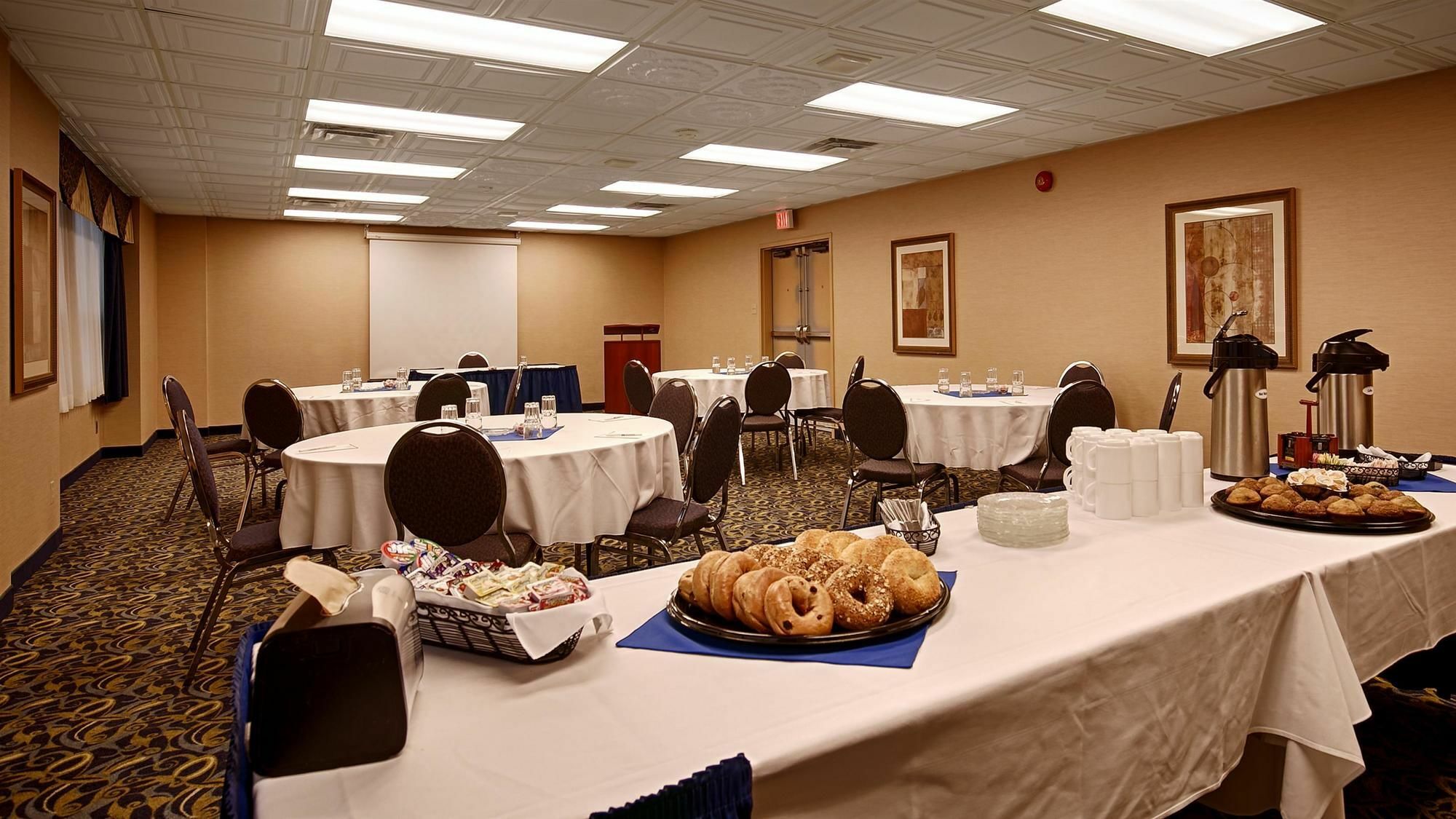 Best Western Plus Rose City Suites Welland Zewnętrze zdjęcie